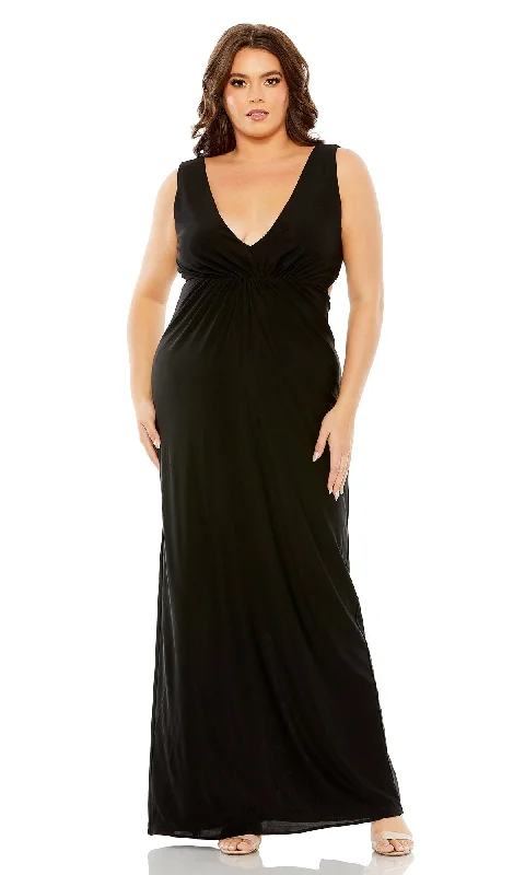 Mac Duggal Long Plus-Size Formal Dress 68536